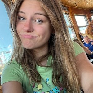 Meet your Posher, Violet